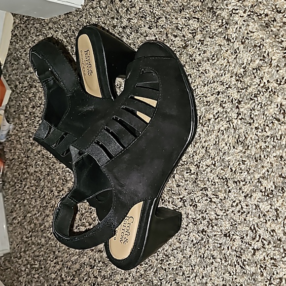 Crof & Barrow Ortholite Caged High Heels - Picture 3 of 4